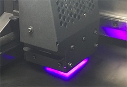 采用UV-LED作为固化光源