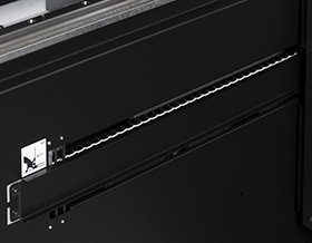 UJF-7151 plusII e：滚珠丝杠