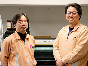 代表董事 菅原正荣（右）、技术部 山上次郎（左）
